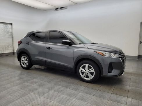 Used 2023 Nissan Kicks S image 11