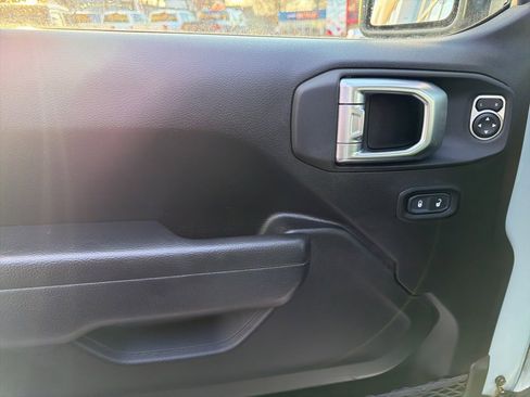 Certified 2023 Jeep Wrangler Sport S image 3