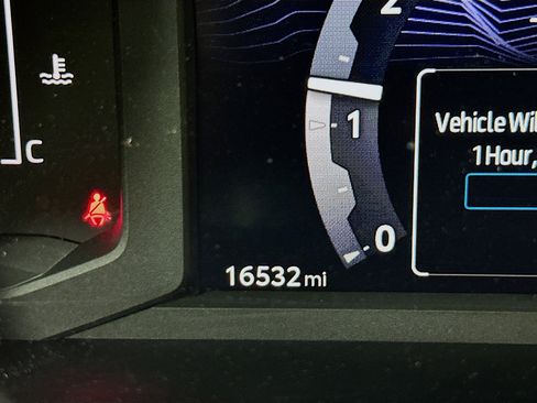 Used 2024 Toyota Tacoma SR image 18