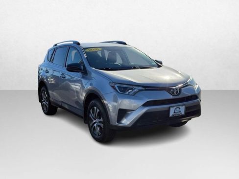 Used 2016 Toyota RAV4 LE image 8
