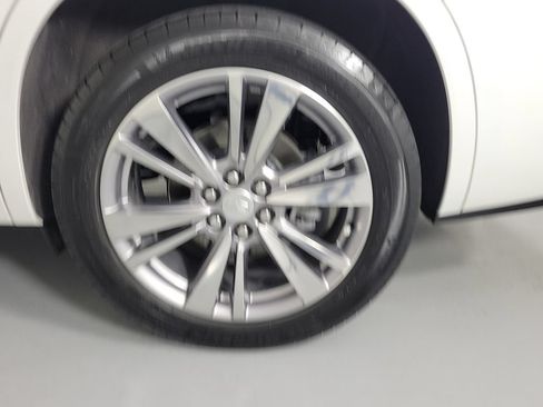 Certified 2023 Cadillac XT6 Premium Luxury FWD image 10