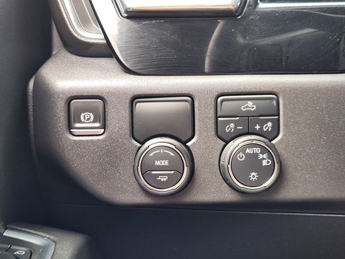 Certified 2025 Chevrolet Silverado 1500 LT RWD image 22