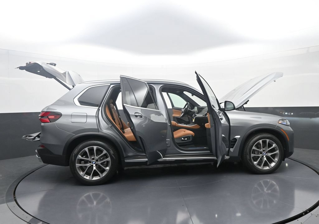 New 2026 BMW X5 xDrive40i w/ Climate Comfort Package AWD/4WD image 45