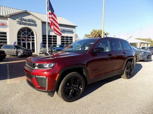 New 2026 Jeep Grand Cherokee Limited w/ Limited Altitude Package RWD image 3