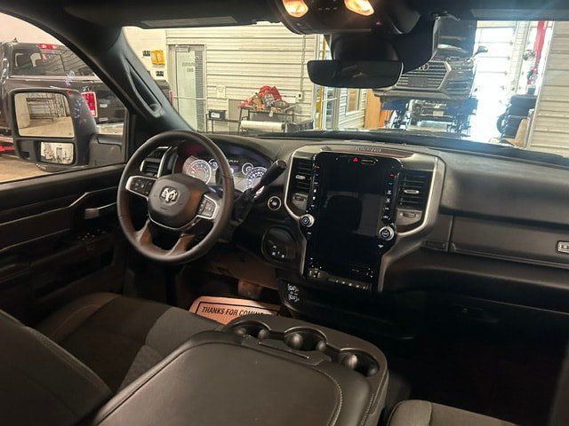 Certified 2025 RAM 2500 Big Horn AWD/4WD image 14