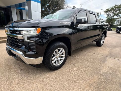 Used 2023 Chevrolet Silverado 1500 LT w/ Safety Package RWD image 2