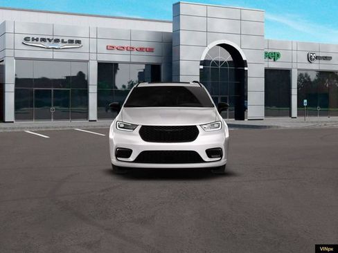New 2026 Chrysler Pacifica Limited AWD/4WD image 10