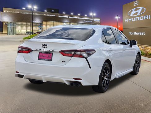 Used 2023 Toyota Camry SE FWD image 7