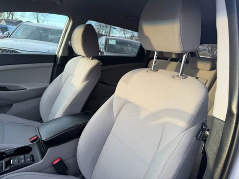 Used 2019 Hyundai Tucson SE image 12