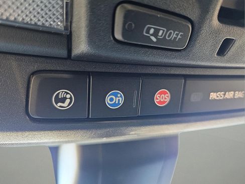 Used 2022 GMC Sierra 1500 AT4 w/ AT4 Premium Package image 22