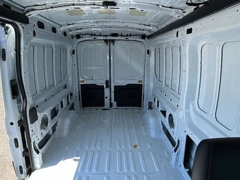 New 2026 Ford Transit 250 148 Medium Roof RWD image 13