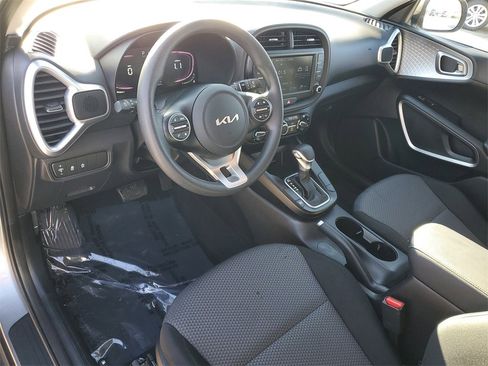 Used 2024 Kia Soul LX w/ Option Group 015 image 6