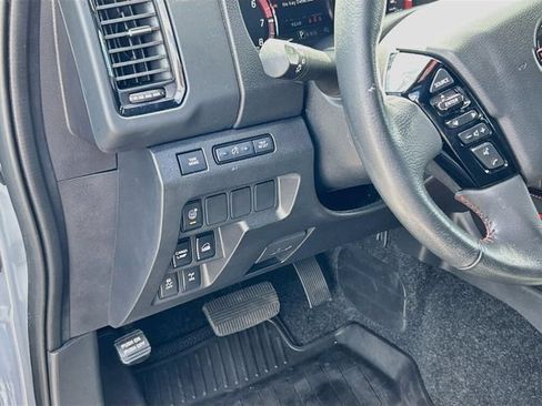 Certified 2024 Nissan Frontier PRO-4X w/ Technology Package AWD/4WD image 7