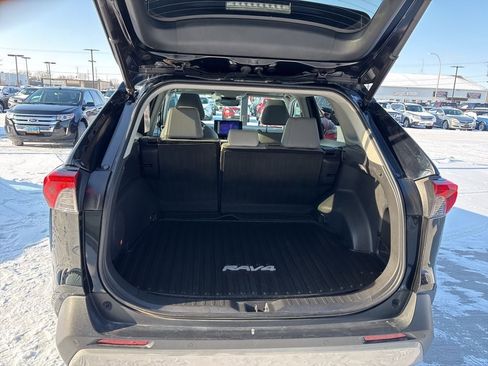 Used 2023 Toyota RAV4 Limited image 34