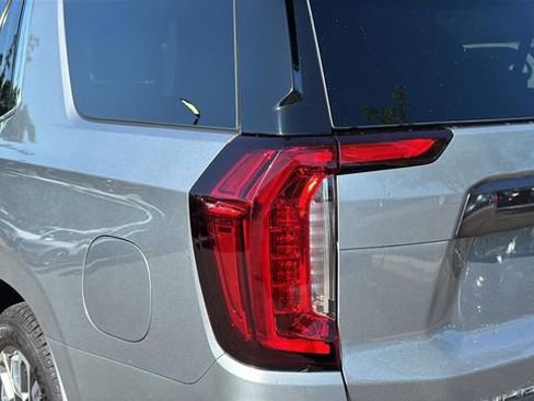 Used 2023 GMC Yukon Denali Ultimate AWD/4WD image 39
