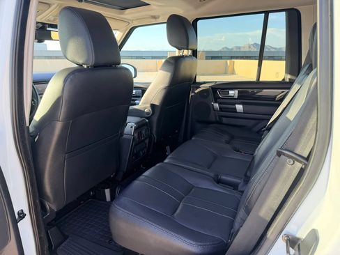 Used 2016 Land Rover LR4 HSE Silver Edition AWD/4WD image 12