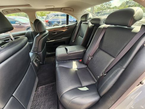Used 2013 Lexus LS 460 Luxury image 24