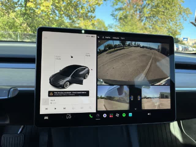 Used 2022 Tesla Model 3 Long Range AWD/4WD image 25