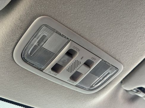 Used 2018 Honda HR-V EX image 29