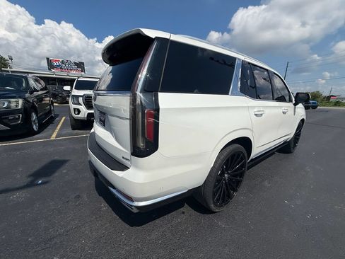 Used 2023 Cadillac Escalade Premium Luxury w/ LPO, Radiant Package AWD/4WD image 3