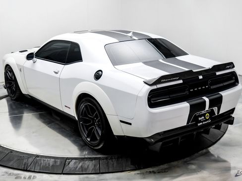 Used 2018 Dodge Challenger SRT Hellcat RWD image 14