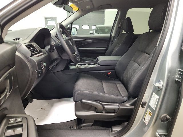 Certified 2025 Honda Ridgeline Sport image 11