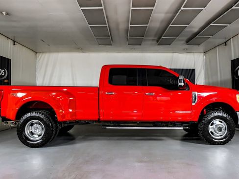 Used 2017 Ford F350 Lariat w/ Chrome Package AWD/4WD image 5