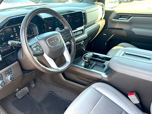 Used 2022 GMC Sierra 1500 SLT image 12