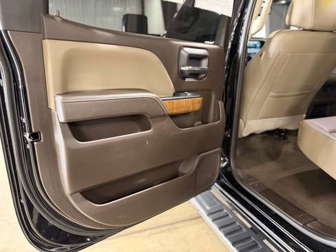 Used 2018 GMC Sierra 2500 SLT w/ Duramax Plus Package AWD/4WD image 8