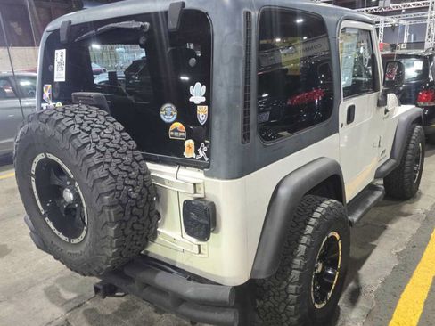Used 2004 Jeep Wrangler 4WD image 4