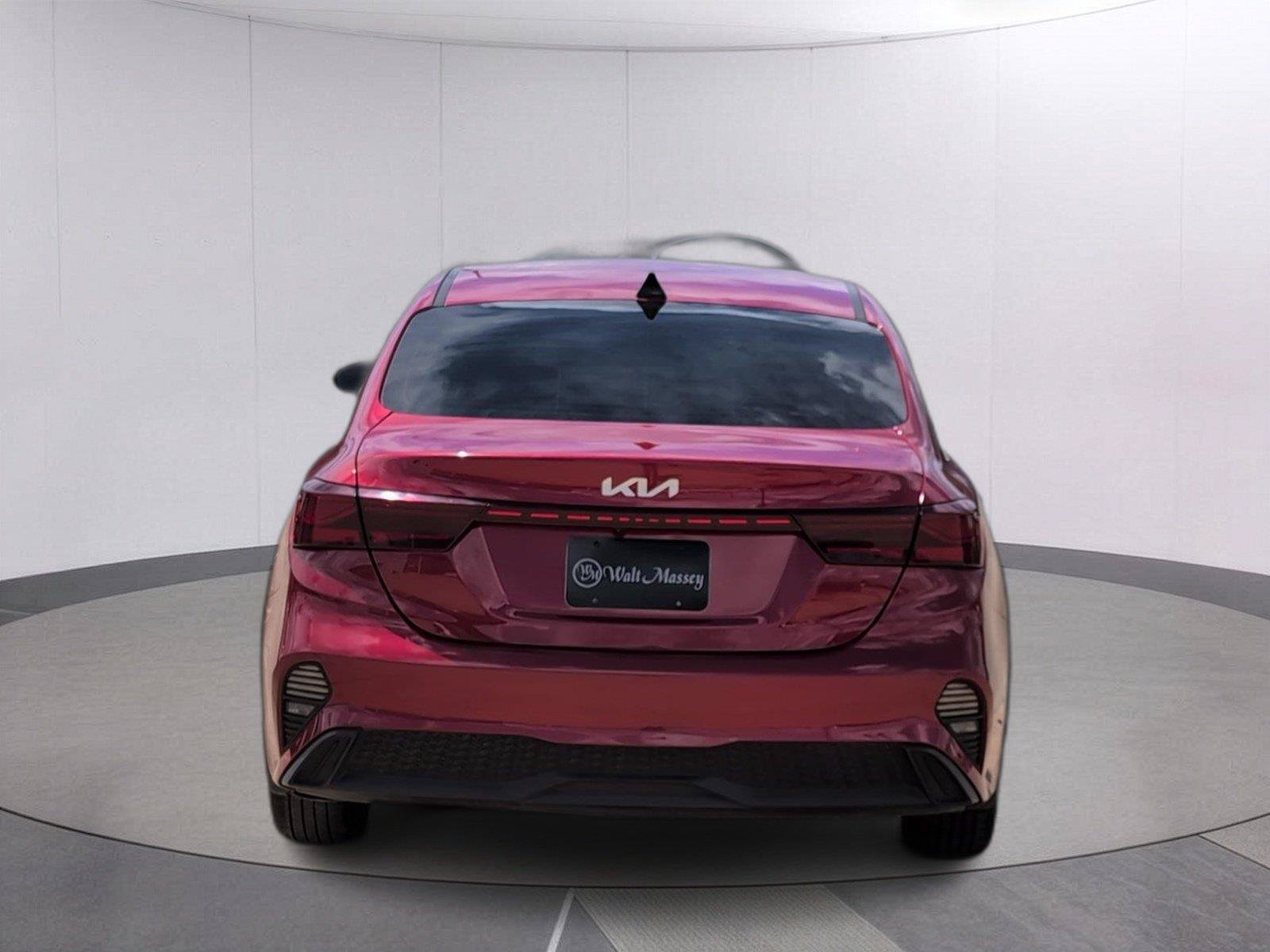 Used 2023 Kia Forte LXS FWD image 4