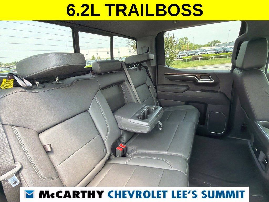 Used 2023 Chevrolet Silverado 1500 LT Trail Boss w/ Convenience Package II AWD/4WD image 37