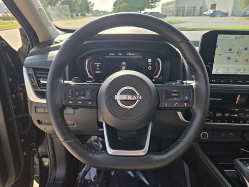 Used 2023 Nissan Rogue Platinum w/ Platinum Premium Package AWD/4WD image 17