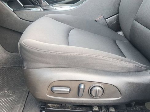 Used 2024 Chevrolet Malibu LT FWD image 23