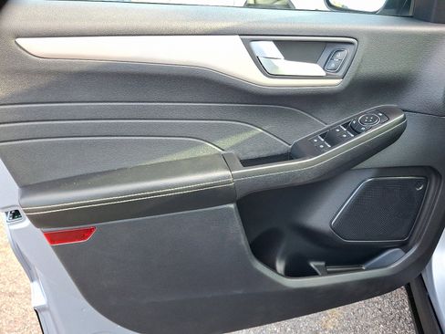 Certified 2022 Ford Escape SEL image 12