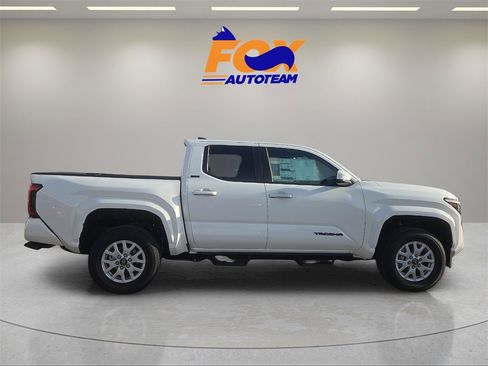New 2026 Toyota Tacoma SR5 image 6