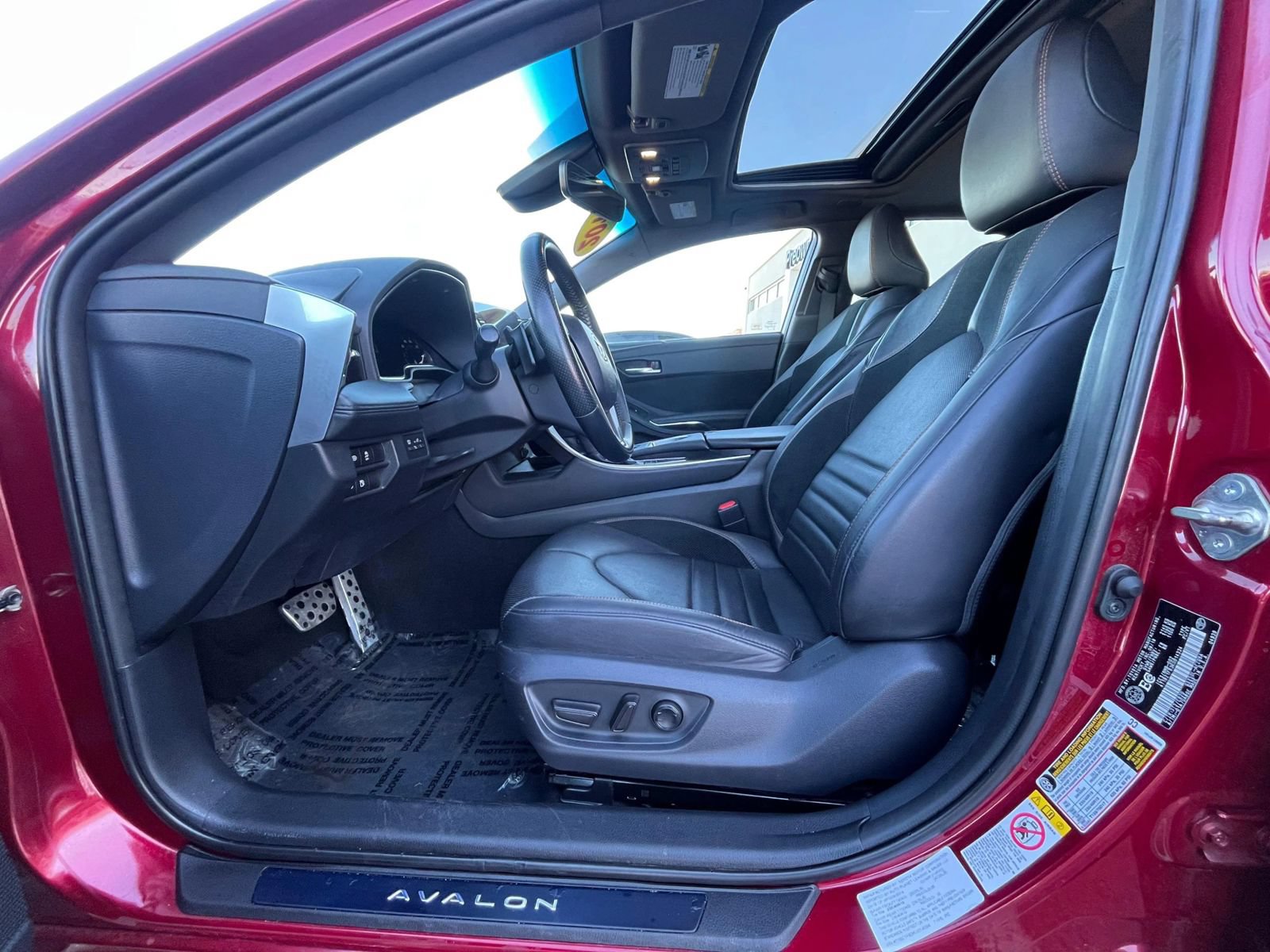 Used 2019 Toyota Avalon XSE FWD image 26