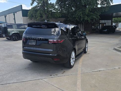Used 2024 Land Rover Discovery Dynamic SE AWD/4WD image 4