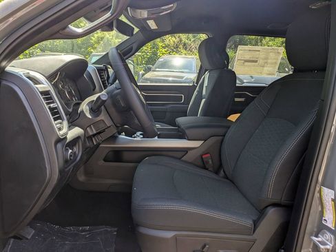 New 2026 RAM 2500 Big Horn AWD/4WD image 13