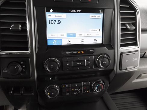 Used 2018 Ford F250 XLT w/ XLT Premium Package AWD/4WD image 25