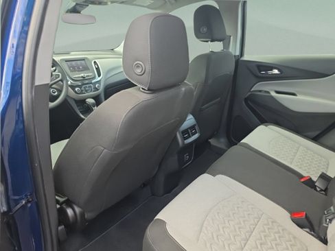 Used 2022 Chevrolet Equinox LS FWD image 22