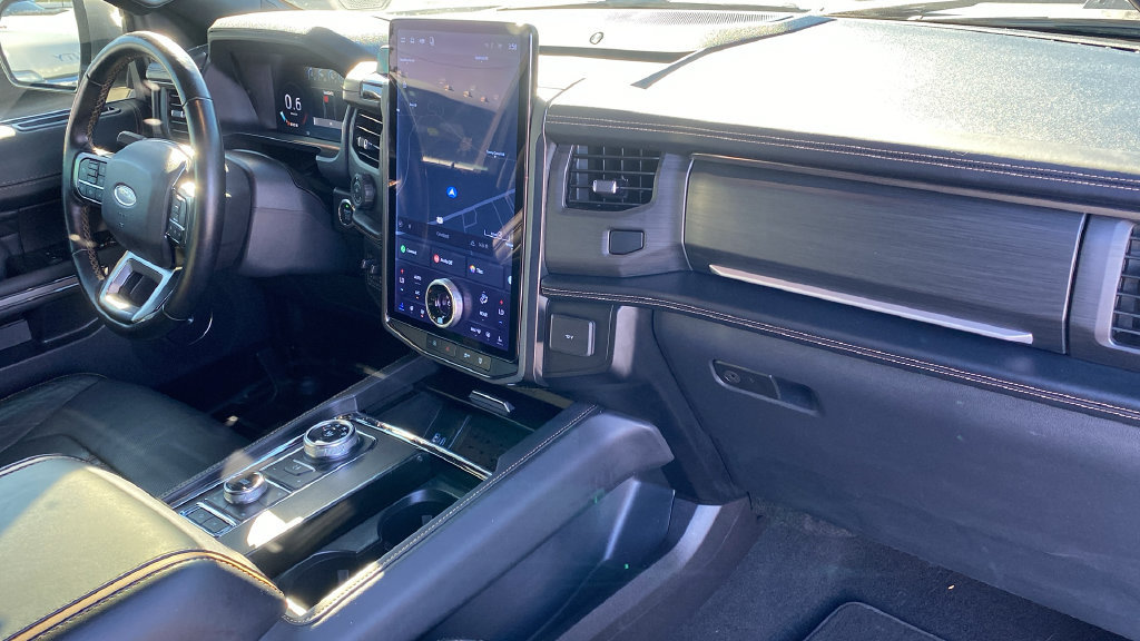 Used 2024 Ford Expedition Platinum AWD/4WD image 11