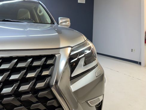 Used 2021 Lexus GX 460 Premium AWD/4WD image 10