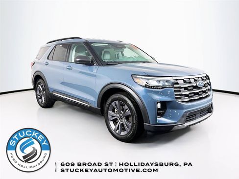 Used 2025 Ford Explorer Active w/ Active Comfort Package AWD/4WD image 1