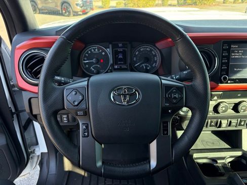 Used 2020 Toyota Tacoma TRD Sport image 16