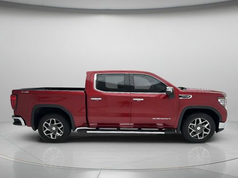 Used 2022 GMC Sierra 1500 SLT w/ SLT Premium Plus Package AWD/4WD image 8