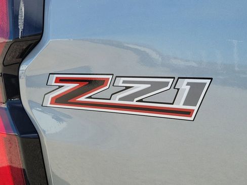 Used 2024 Chevrolet Colorado Z71 w/ Z71 Convenience Package 2 image 6