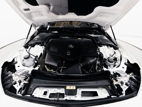 Used 2024 Mercedes-Benz CLE 300 4MATIC Cabriolet image 33