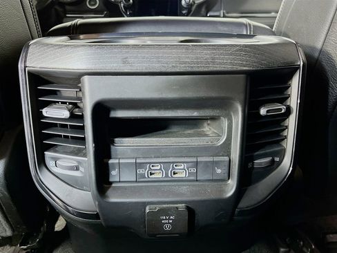 Used 2022 RAM 1500 Limited AWD/4WD image 32