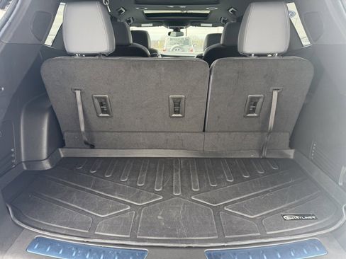 Used 2023 Buick Enclave Essence w/ Experience Buick Package image 6